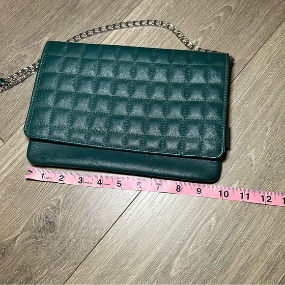 Mossimo Quilted Crossbody Shoulder Bag Purse Metal Chain Emerald Dark green - Picture 7 of 10
